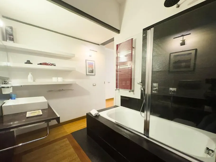 Maison Vittorio Borgo Pio Rome Italy